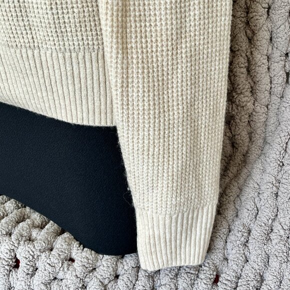 GAP Cream Mock Neck Knit Sweater Size Medium - Picture 6 of 11